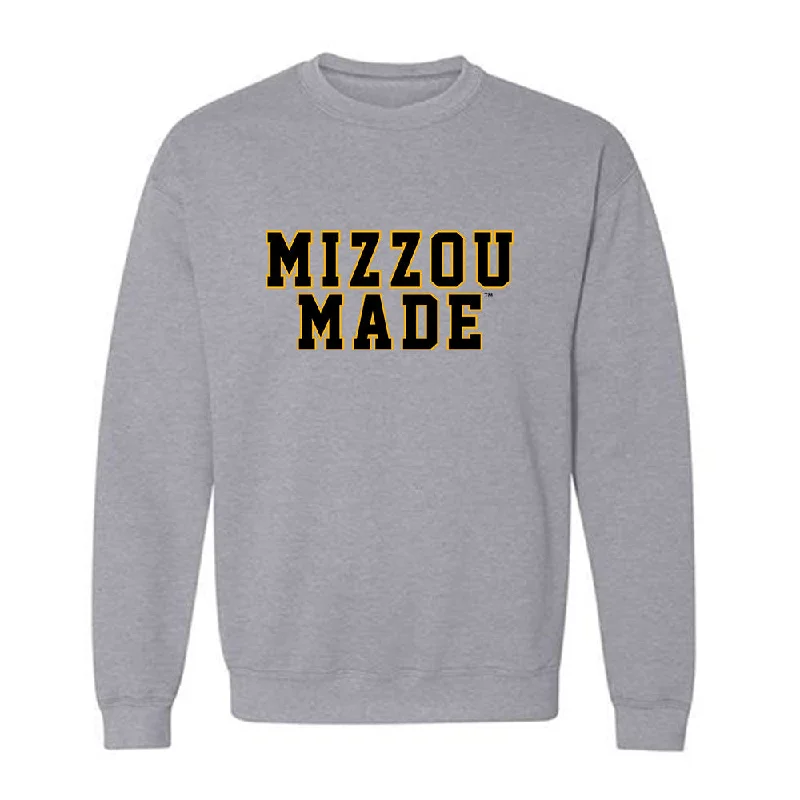 Missouri - NCAA Women's Gymnastics : Abby Mueller - Classic Shersey Crewneck Sweatshirt Hoodie with Fur Luxurious Winter Missouri - NCAA Women's Gymnastics : Abby Mueller - Classic Shersey Crewneck Sweatshirt Hoodie with Fur Luxurious Winter