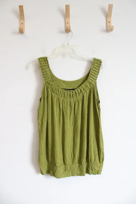 Axcess Green Pleated Neckline Tank Top | M essential tank top