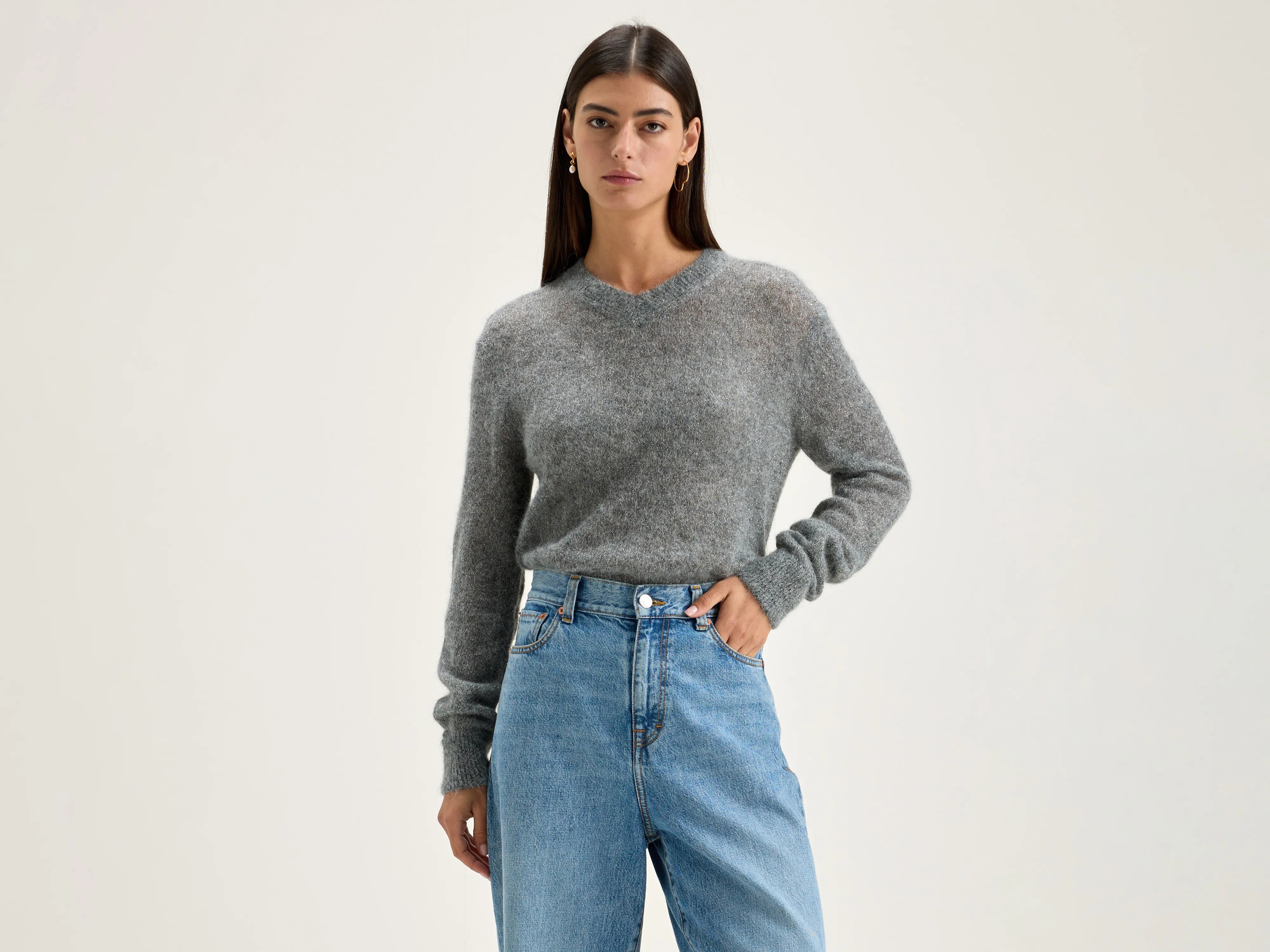 Kilux v-neck sweater (242 / W / MID GREY) Glossy Satin Silk