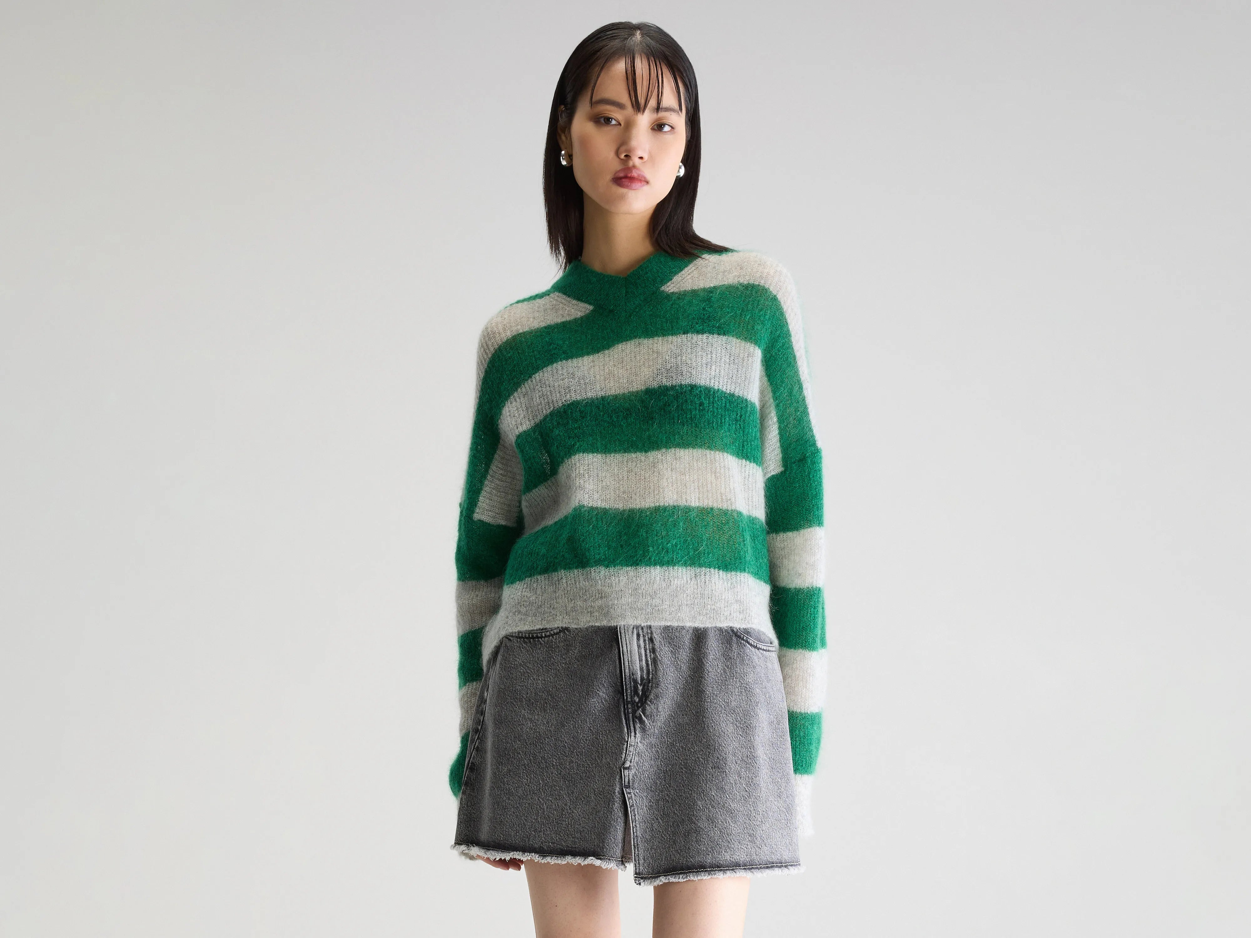 Arcy v-neck sweater (251 / W / STRIPE A) Nylon Fabric Polyester Fabric Spandex Fabric