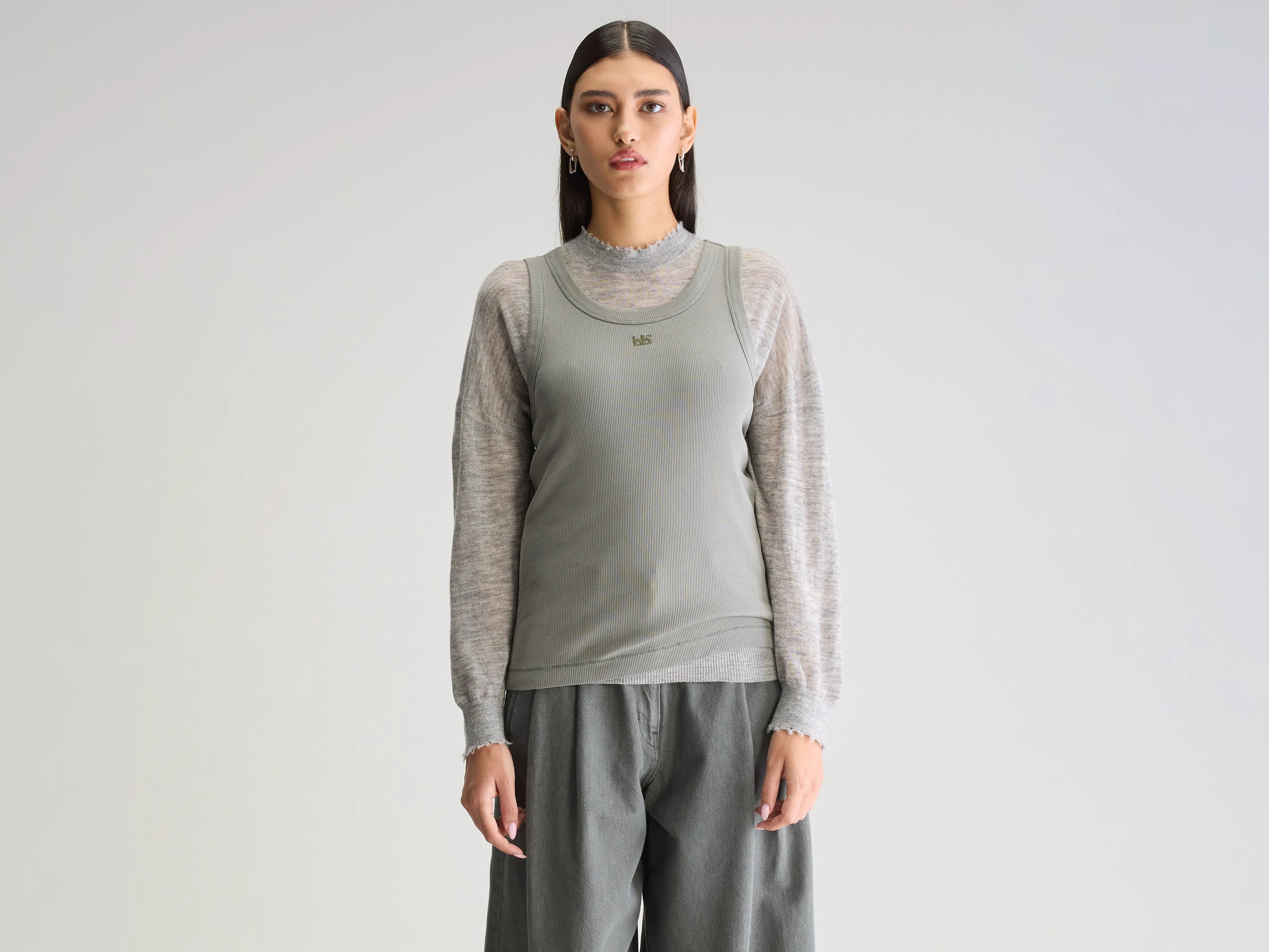 Valdi slim tank top (251 / W / DUSTY OLIVE) v-neck tank top