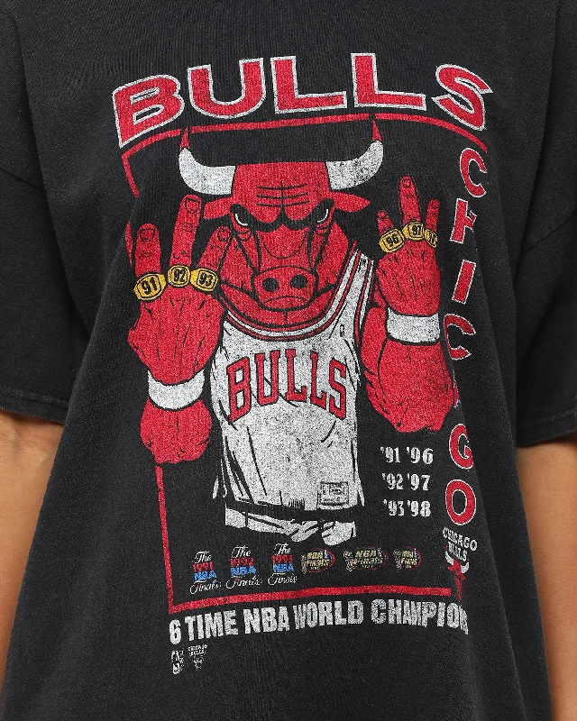 Mitchell & Ness Chicago Bulls Vintage Champ Rings Tee Black